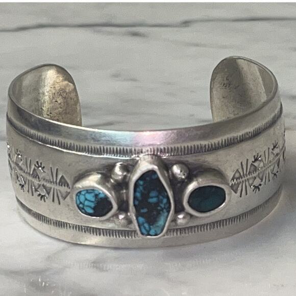 NATIVE AMERICAN STERLING SILVER NAVAJO CUFF BRACELET SIGNED WILSON PADILLA - Picture 1 of 16